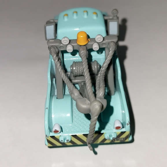 Disney/Pixar Cars 2 Mattel Tow Mater Supercharged Blue Die-cast - Picture 4 of 6